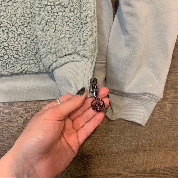 Gilly Hicks Mint Reversible Sherpa Hoodie - Picture 5 of 6